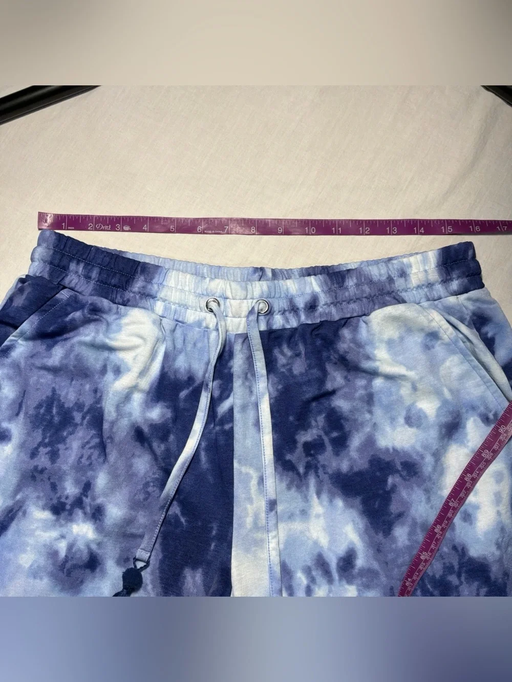Belle by Kim Gravel Crop Pants Women’s Blue White Tie Dye Drawstring Sz M